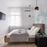 Kiraly By Stn *